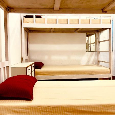פאנג'י Easy Hostels מראה חיצוני תמונה