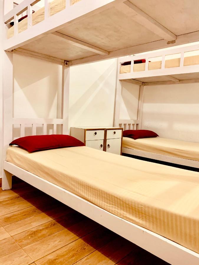 פאנג'י Easy Hostels מראה חיצוני תמונה