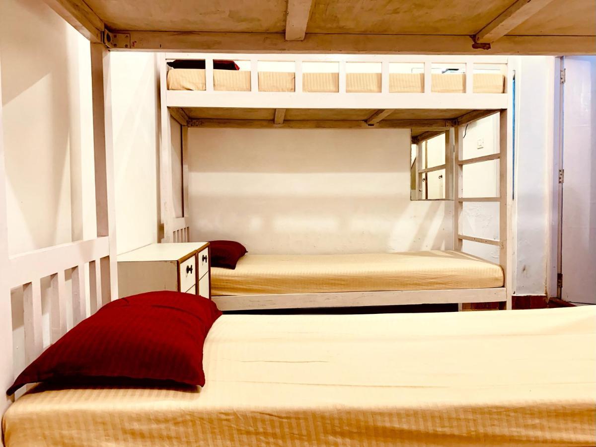 פאנג'י Easy Hostels מראה חיצוני תמונה